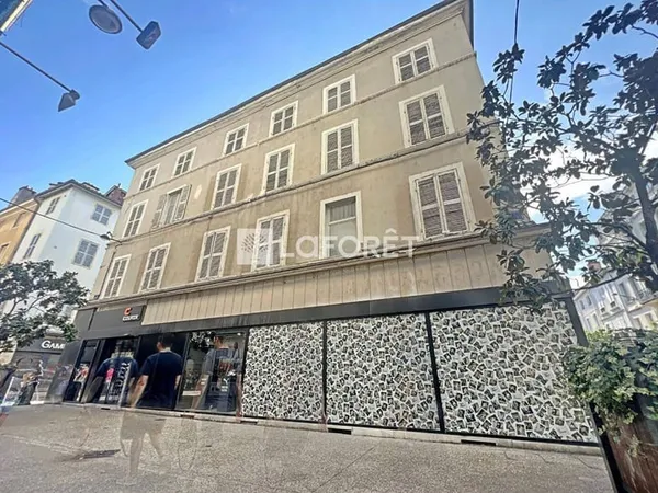 Appartement 5 pièces 180 m²