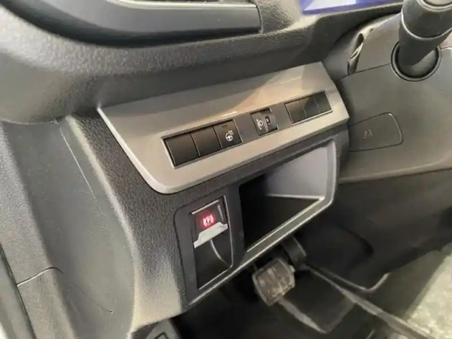 Peugeot Expert fg m 2.2 diesel 180ch tech edition automatique — photo 14