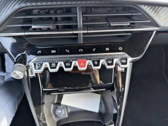 Peugeot 208 puretech 100 s&amp;s eat8 — photo 25