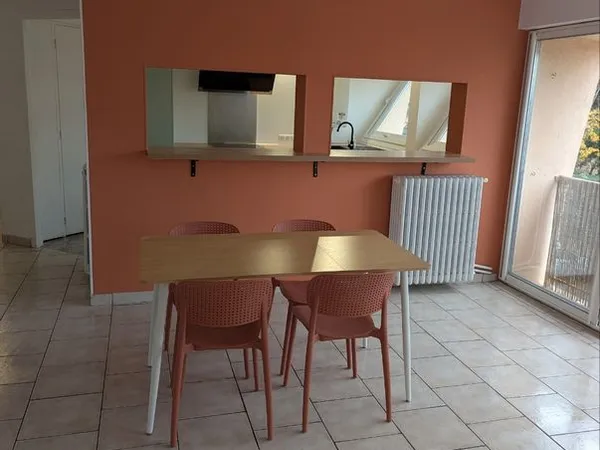 Appartement traversant 94 m2