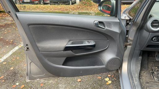 Opel Corsa 1.3 CDTI 75 - Graphite – 2014 – 153859 km – Diesel – Boîte Manuelle — photo 24