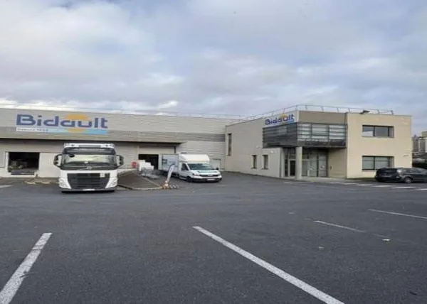 Local d'activité 2242 m²