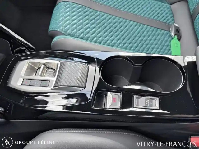 Peugeot 208 e- 136ch 50 kwh envy — photo 15