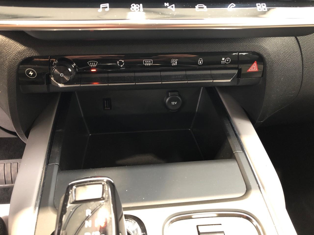 Citroën C5 Aircross hybride rechargeable 225 s&s e-eat8 c-series — photo 19