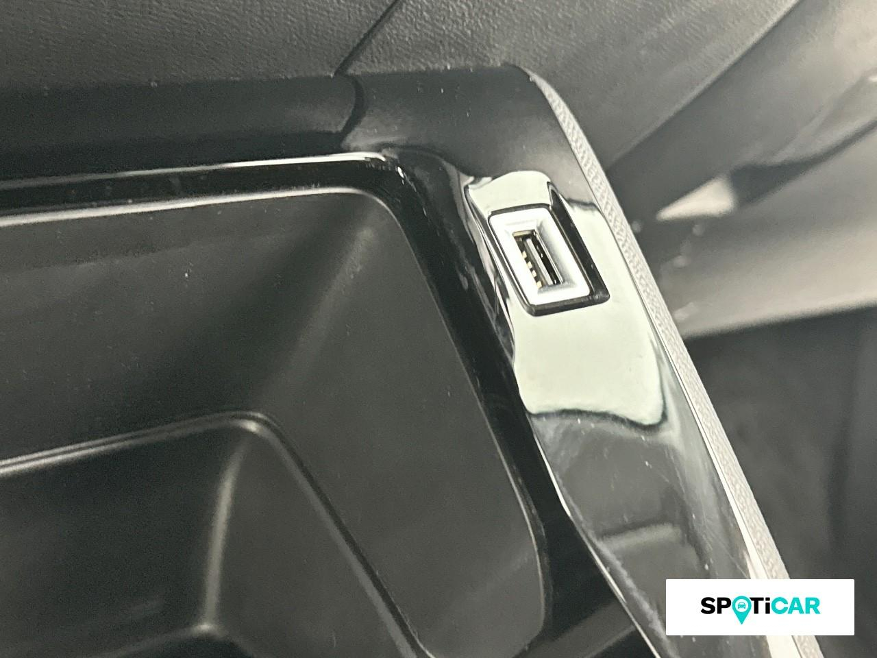 Peugeot 208 puretech 100 s&s eat8 style — photo 19