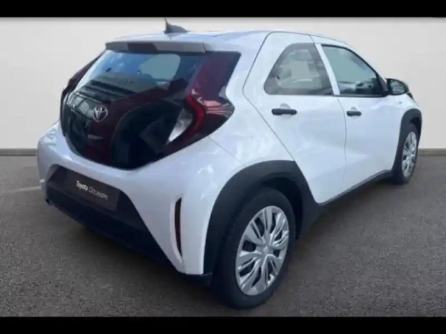 Toyota Aygo X 1.0 vvt-i 72ch active business my23 — photo 10