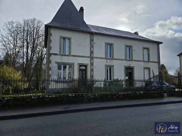 Maison 11 pièces 230 m²