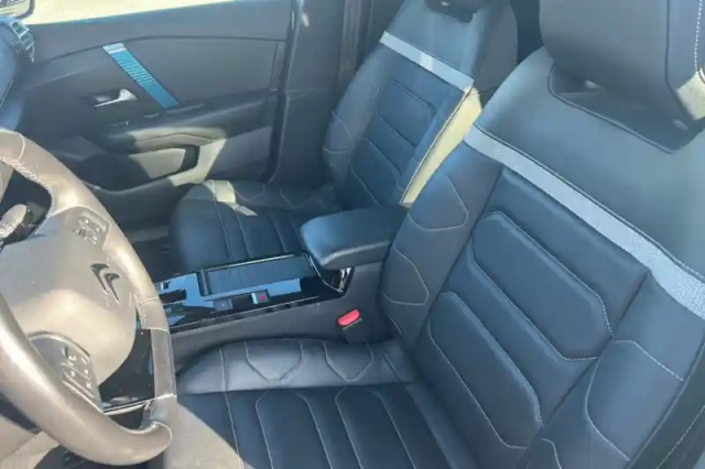 Citroën C4 e- 136 ch automatique — photo 21