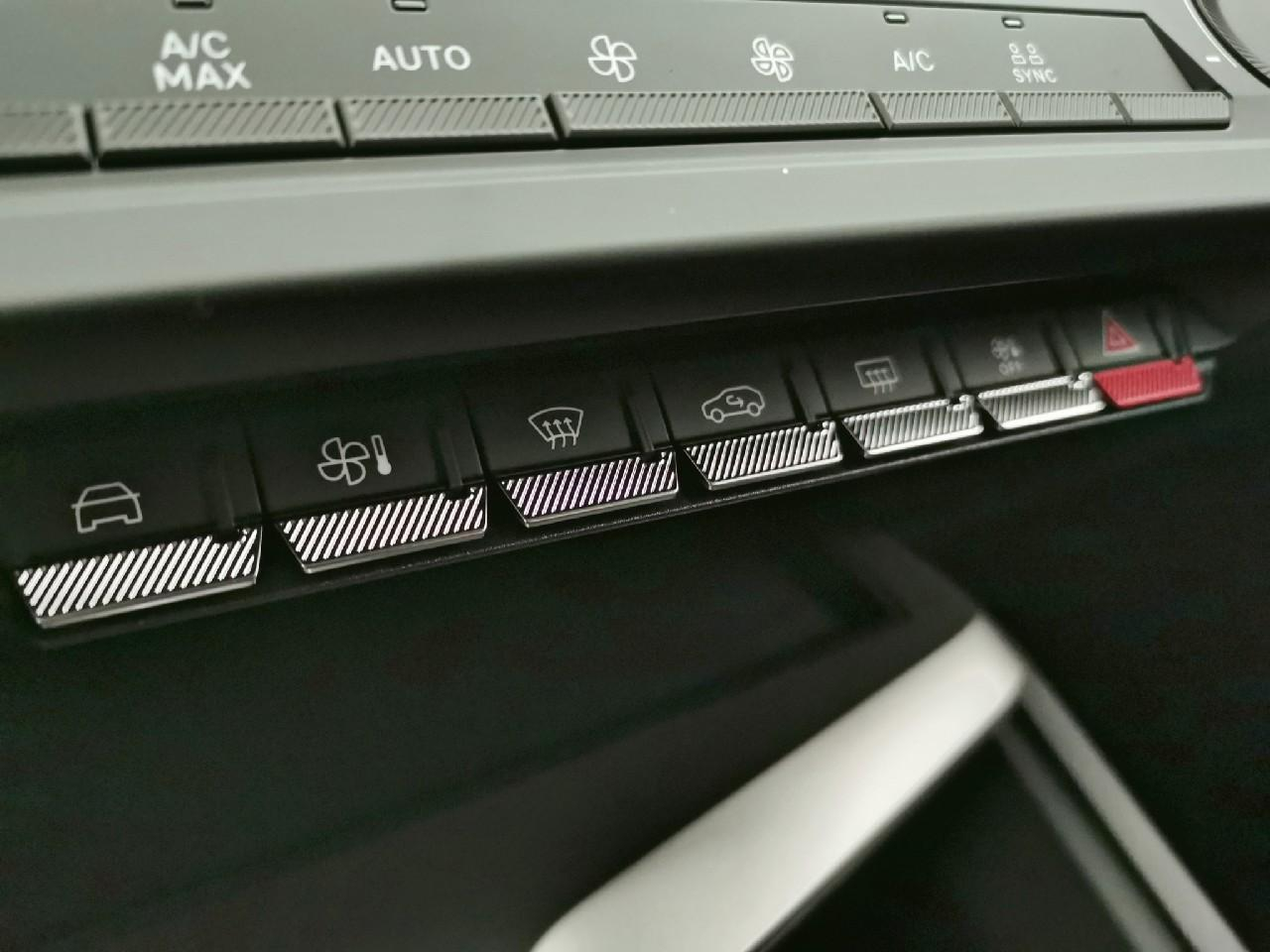 Peugeot 308 sw hybrid 145 e-dcs6 style — photo 33