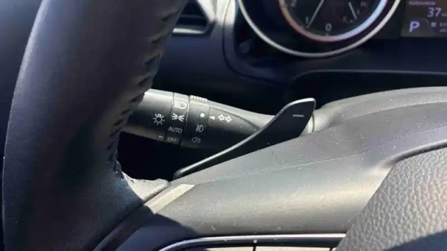 Suzuki Swift 1.0 boosterjet auto — photo 23