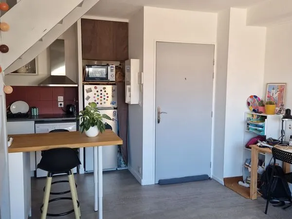 T1 bis duplex meublé 31 m² - Dernier étage - Balcon - Saint-Agne