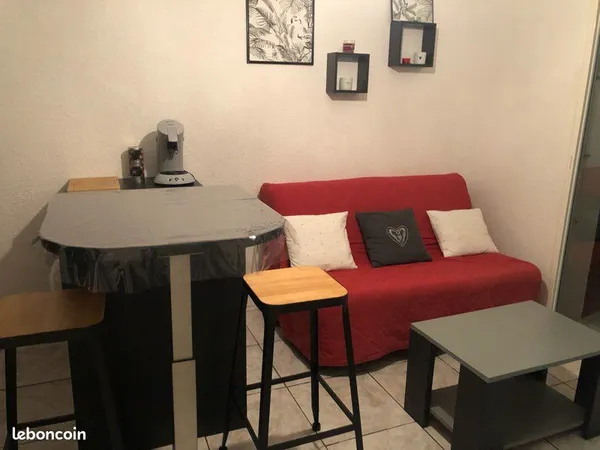 T2 25m2 meublé équipé d octobre à juin