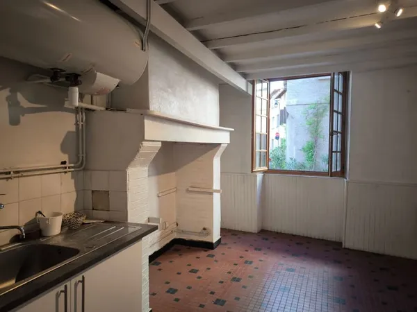 Rabastens centre maison de ville en briques 80 m2 + combles à rénover