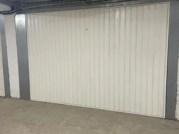 Loue parking 22m²