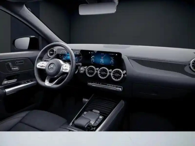 Mercedes Gla 220 d 4matic amg line — photo 24