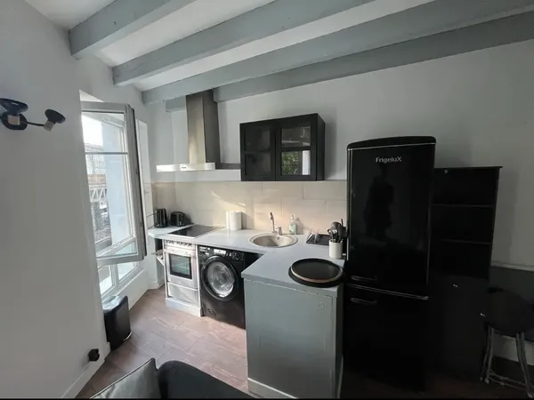 Duplex atypique 34 m² au sol - Dernier étage - Buttes-Chaumont / Canal Saint-Martin