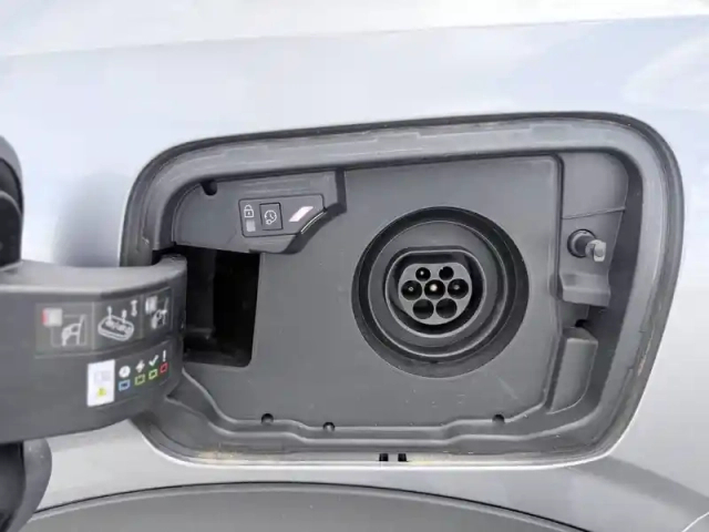 Peugeot 3008 plug-in hybrid 195 e-dcs7 — photo 85
