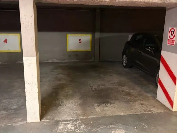 Stationnement couvert