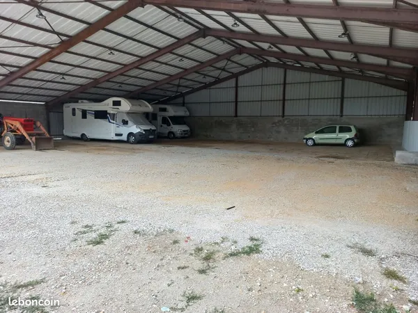 Location parking campingcar