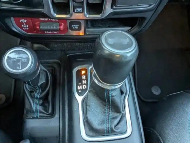 Jeep Wrangler unlimited 2.0 t 380ch 4xe rubicon rock-trac — photo 14