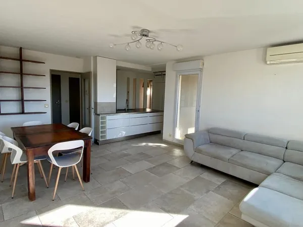 À LOUER - Appartement T4 meublé en duplex avec véranda, terrasse et garage - Montpellier Millénaire