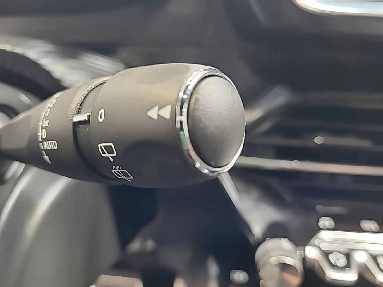 Peugeot 2008 puretech 130 s&s eat8 gt — photo 25