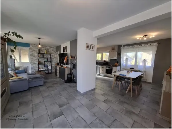 À VENDRE - Maison individuelle avec sous-sol complet à Gironcourt-sur-Vraine