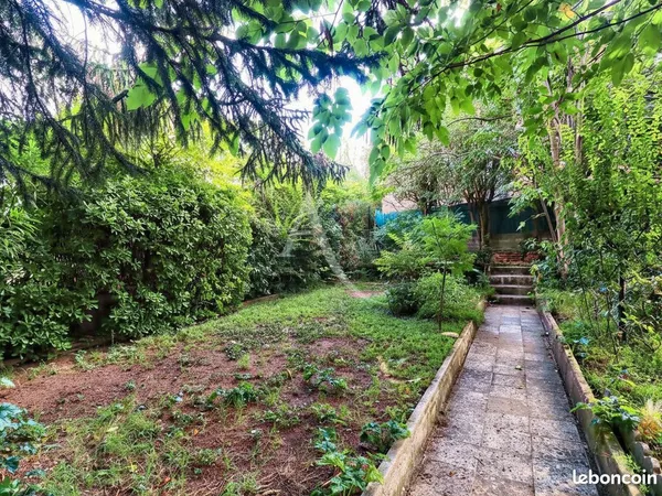 Propriété 5 pièces 93 m²