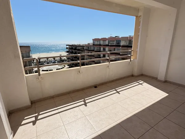 Appartement 2 pièces vue mer, avec terrasse et cave