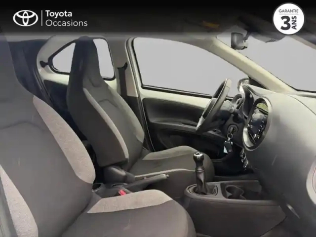 Toyota Aygo x 1.0 vvt-i 72ch dynamic — photo 6