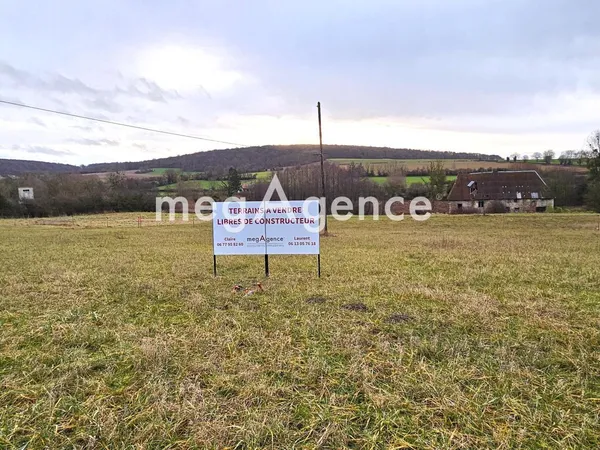 Terrain 1 672 m² - Libre pour projet maison