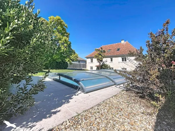 Maison 9 pièces 269 m²