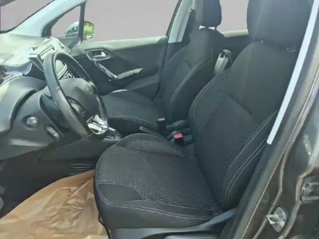 Peugeot 208 puretech 110ch s&amp;s eat6 — photo 32