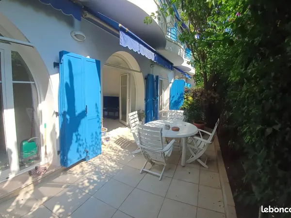 Appartement de caractère en rez-de-jardin