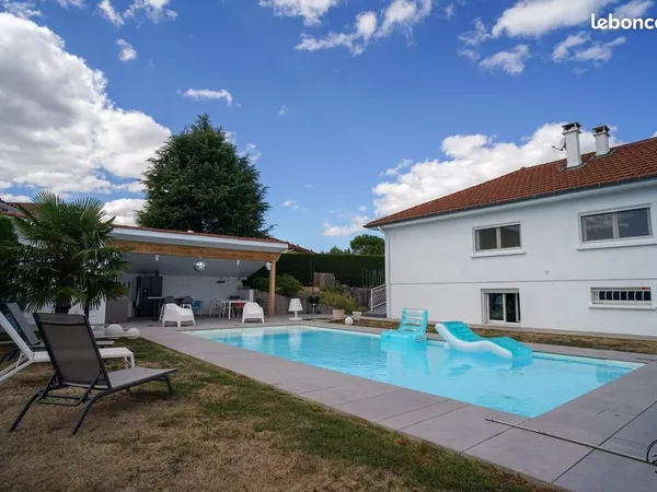 Propriété 6 pièces 151 m²