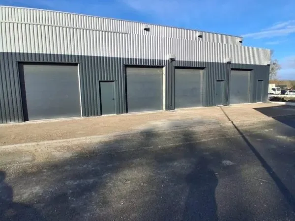 Local 275 m²
