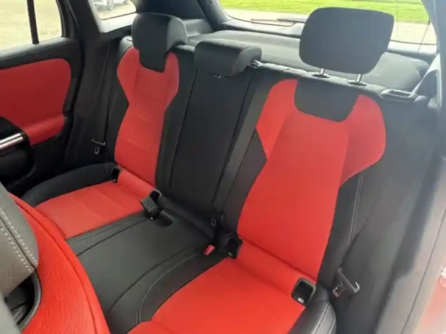 Mercedes Gla 200 amg line — photo 9