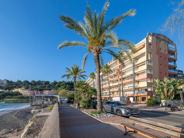 Cap Martin Front de Mer ? Immeuble la Rose des Vents ?