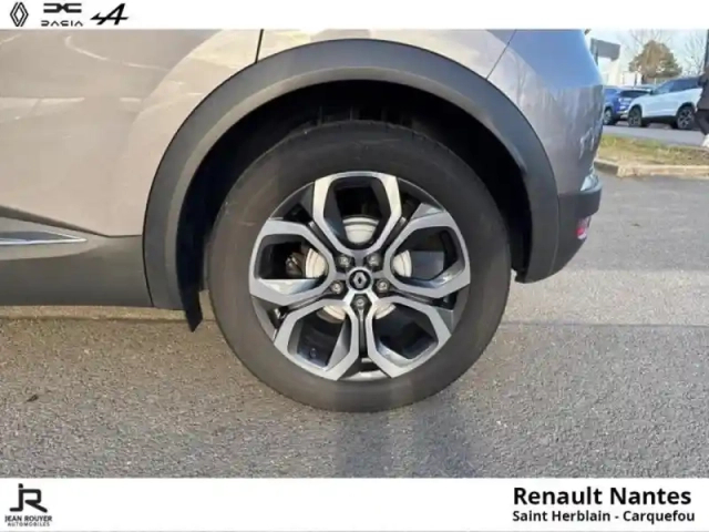 Renault Captur 1.0 tce 90ch techno — photo 8