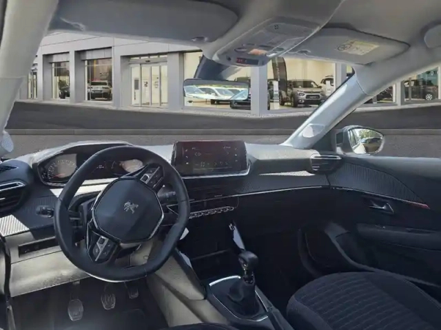 Peugeot 208 puretech 100 s&amp;s bvm6 — photo 18