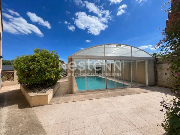 Port-de-Bouc - A vendre une grande maison principale de 5 pièces et une annexe de 30m2 attenante à l