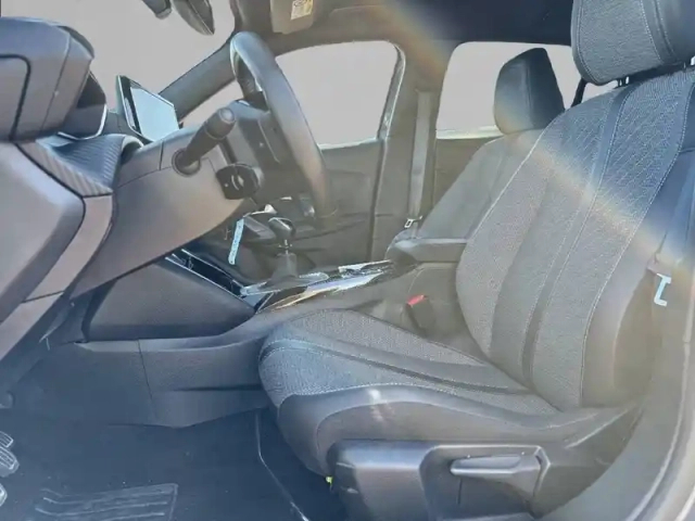 Peugeot 2008 puretech 100 s&amp;s bvm6 — photo 11