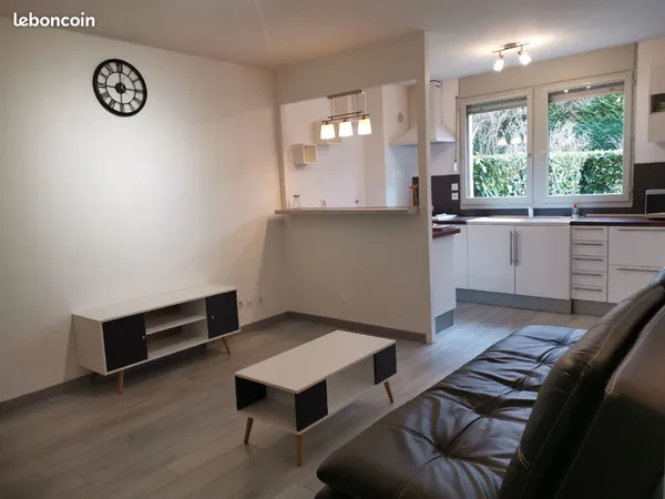 Appartement meublé T2 proche embarcadère, parking + cave + jardin