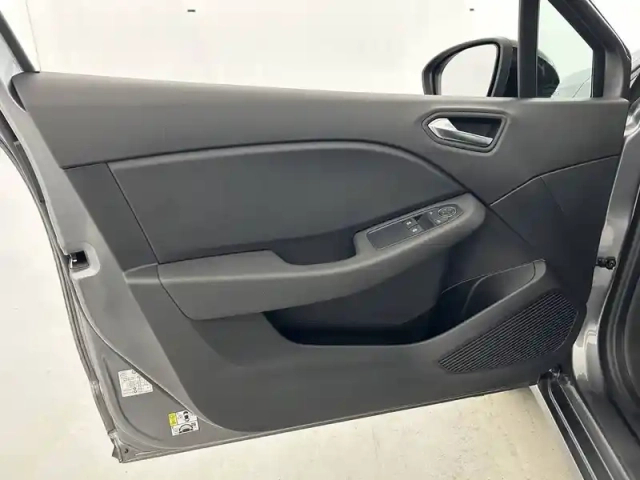 Renault Clio tce 90 — photo 35