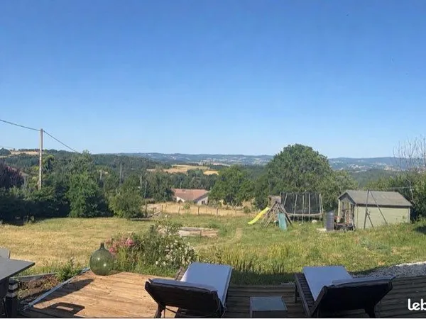Maison en pierres avec vue incroyable