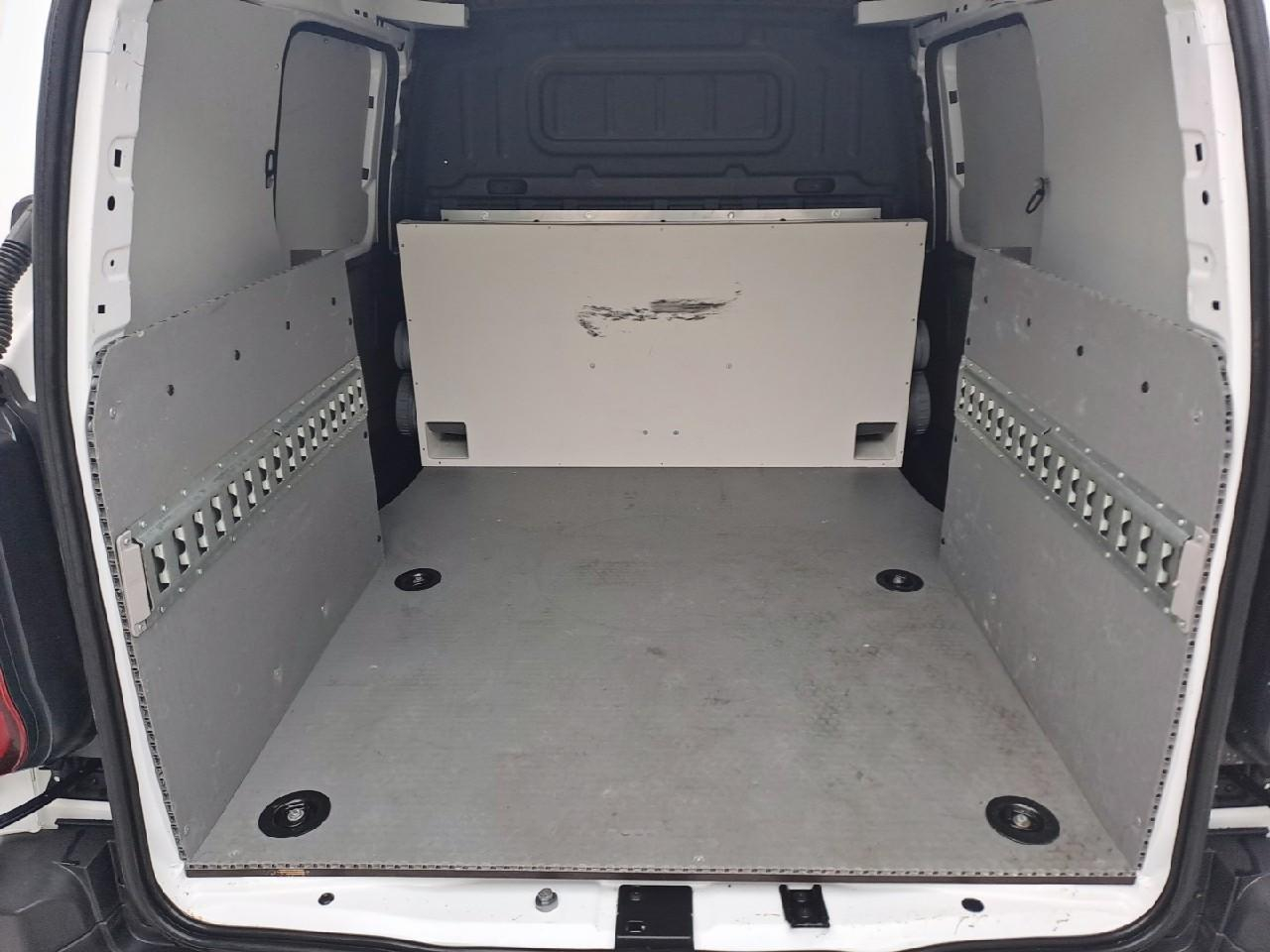 Citroën Berlingo van m 650 bluehdi 100 s&s bvm5 driver — photo 6