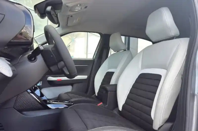 Citroën C3 Aircross 7 places hybride 145 ch auto — photo 15