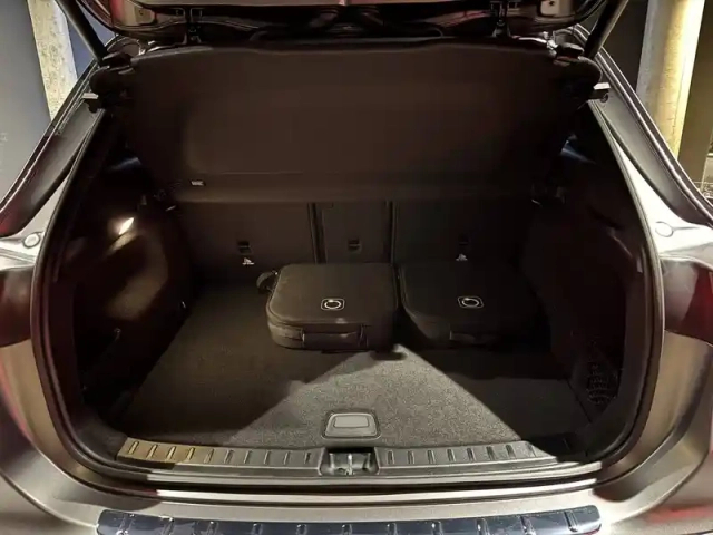 Mercedes Eqa 250+ — photo 39