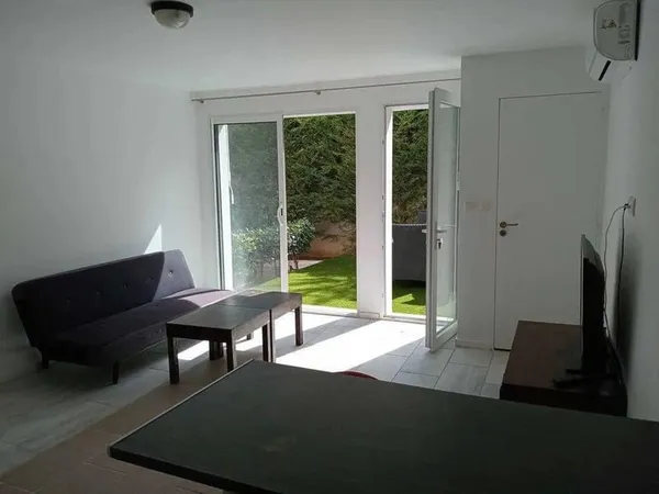 Superbe 2P meublé 50m² avec jardin Montolivet