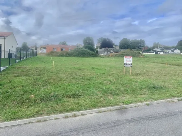 PARCELLES : PROCHE CARREFOUR